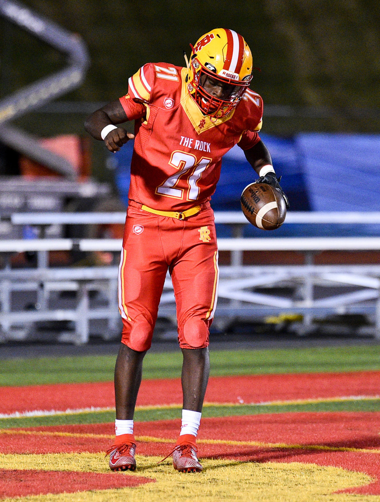 090619-mda-spt-rocky-football-035a.jpg